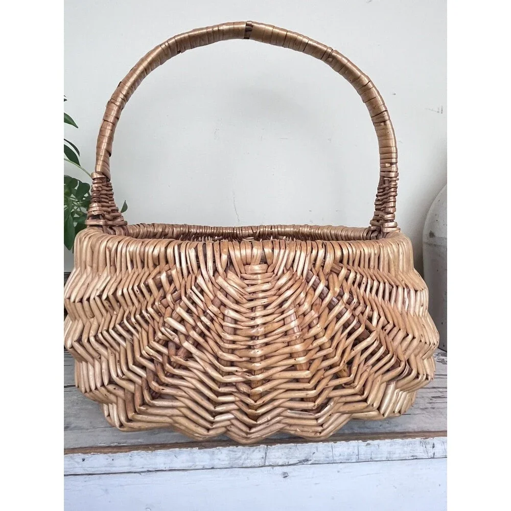 Vintage Large Primitive Chevron Weave Buttocks Woven Wicker Rustic Basket 16”